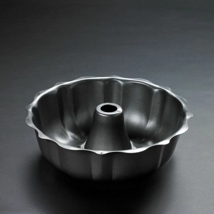 MasterPro Non-Stick Fluted Ring Cake Pan 24 X 24 X 8.5 Cm 3 MasterPro Non-Stick Fluted Ring Cake Pan 24 X 24 X 8.5 Cm