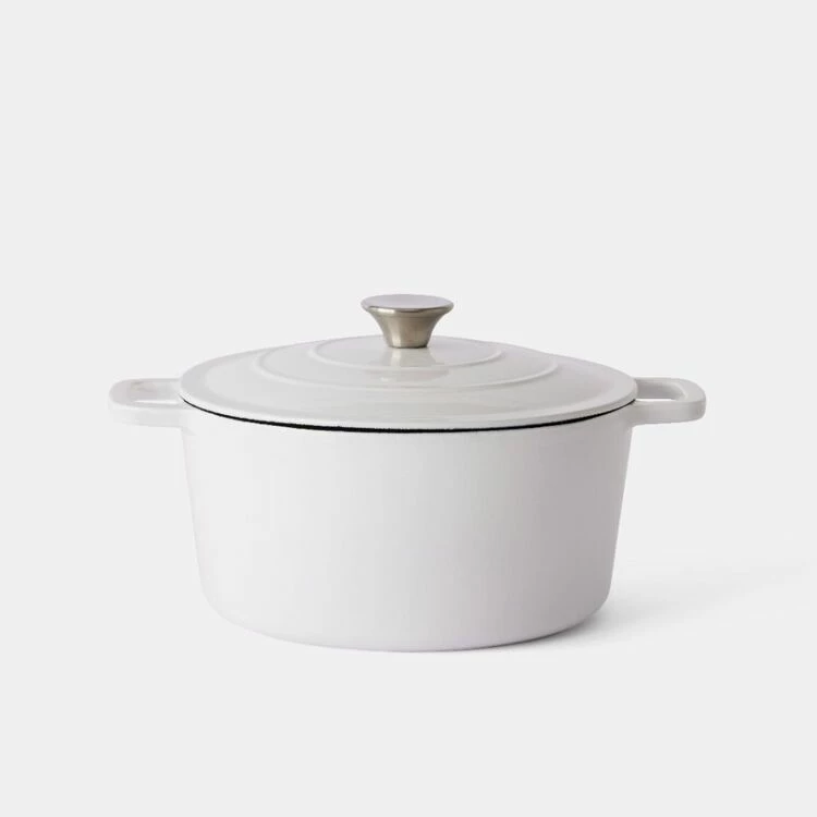 Smith & Nobel Traditions 5L Cast Iron Casserole White 4 Smith & Nobel Traditions 5L Cast Iron Casserole White - Image 2